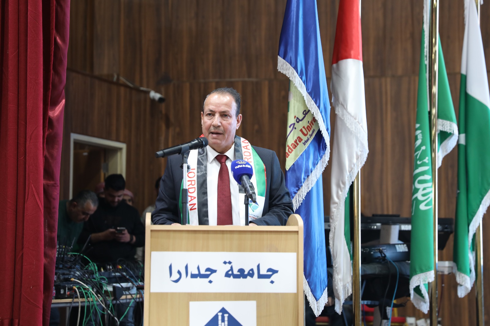  العيسوي يرعى احتفال جامعة جدارا بعيد ميلاد الملك ويفتتح معرض صور الهاشميين