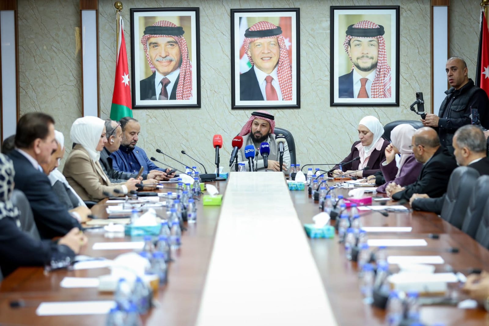 "التربية النيابية" تبحث مع أكاديميين وتربويين مشروع قانون التعليم