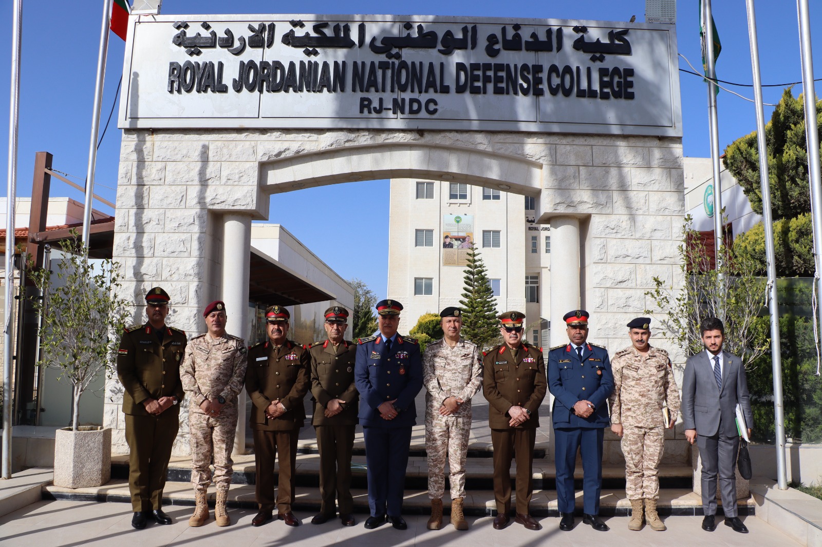  وفد عسكري عراقي يزور كلية الدفاع الوطني الملكية الأردنية