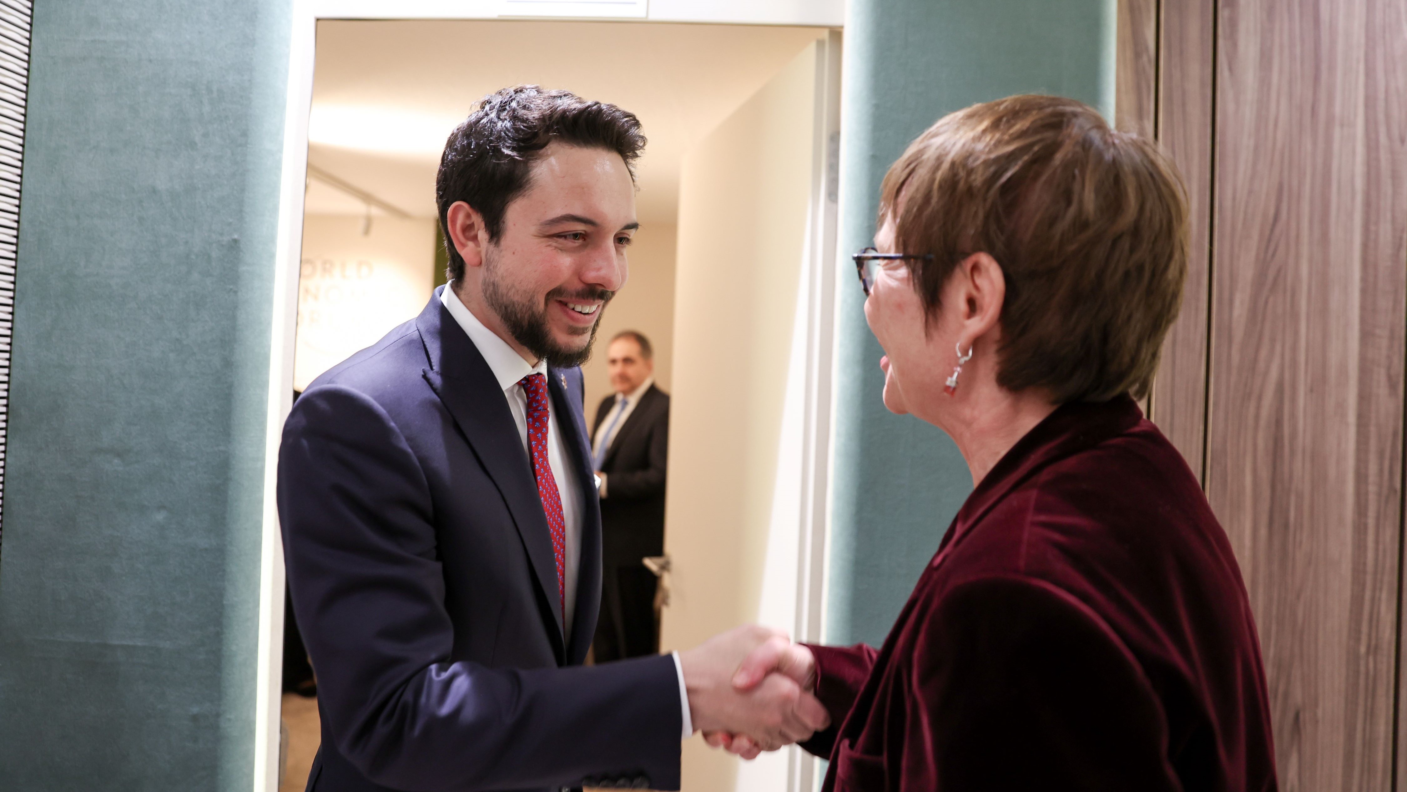  ولي العهد يبحث توسيع الشراكة مع رئيسة البنك الأوروبي لإعادة الإعمار والتنمية