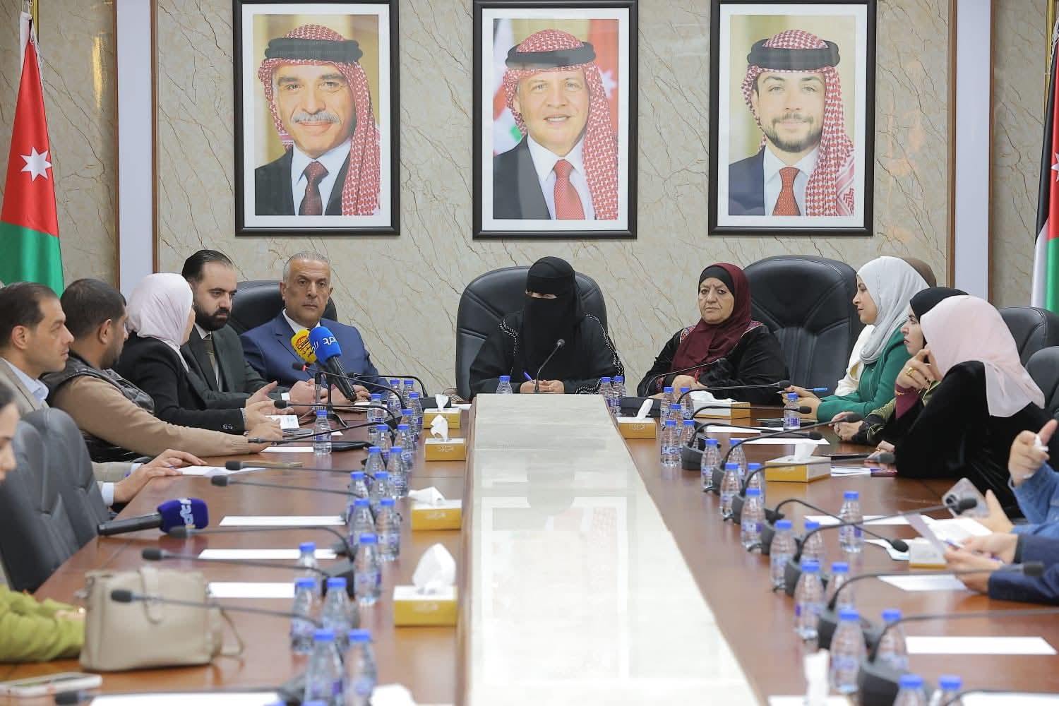  "الأسرة النيابية " تطلع على دور نقابة العاملين في قطاع المياه والزراعة