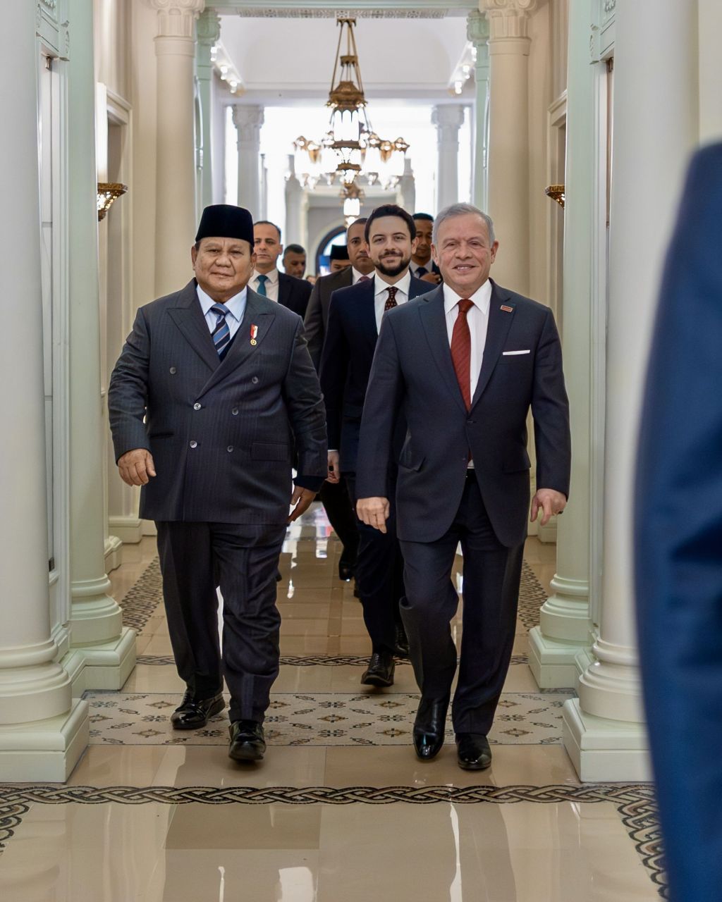  الملك والرئيس الإندونيسي يعقدان مباحثات في قصر بسمان
