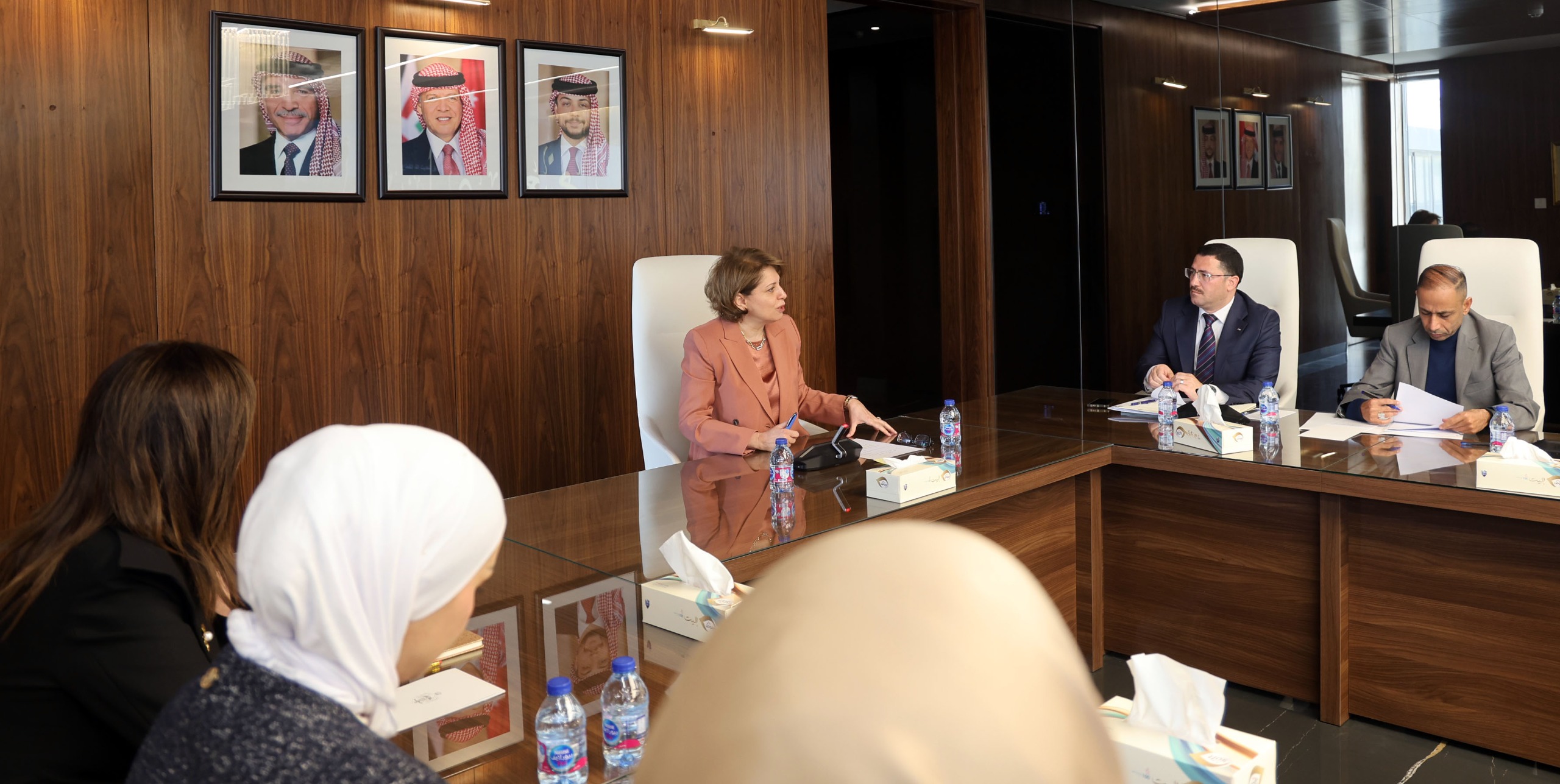  البلبيسي تلتقي سفراء التغيير وتؤكد أهمية تعزيز الثقافة المؤسسية في القطاع العام