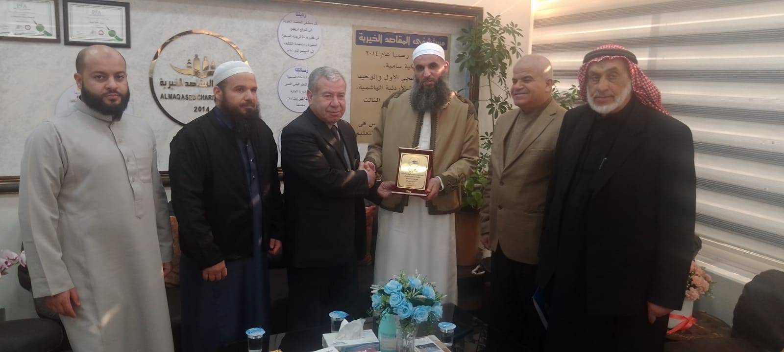  وفد من صندوق الزكاة الليبي يزور مستشفى المقاصد الخيرية   