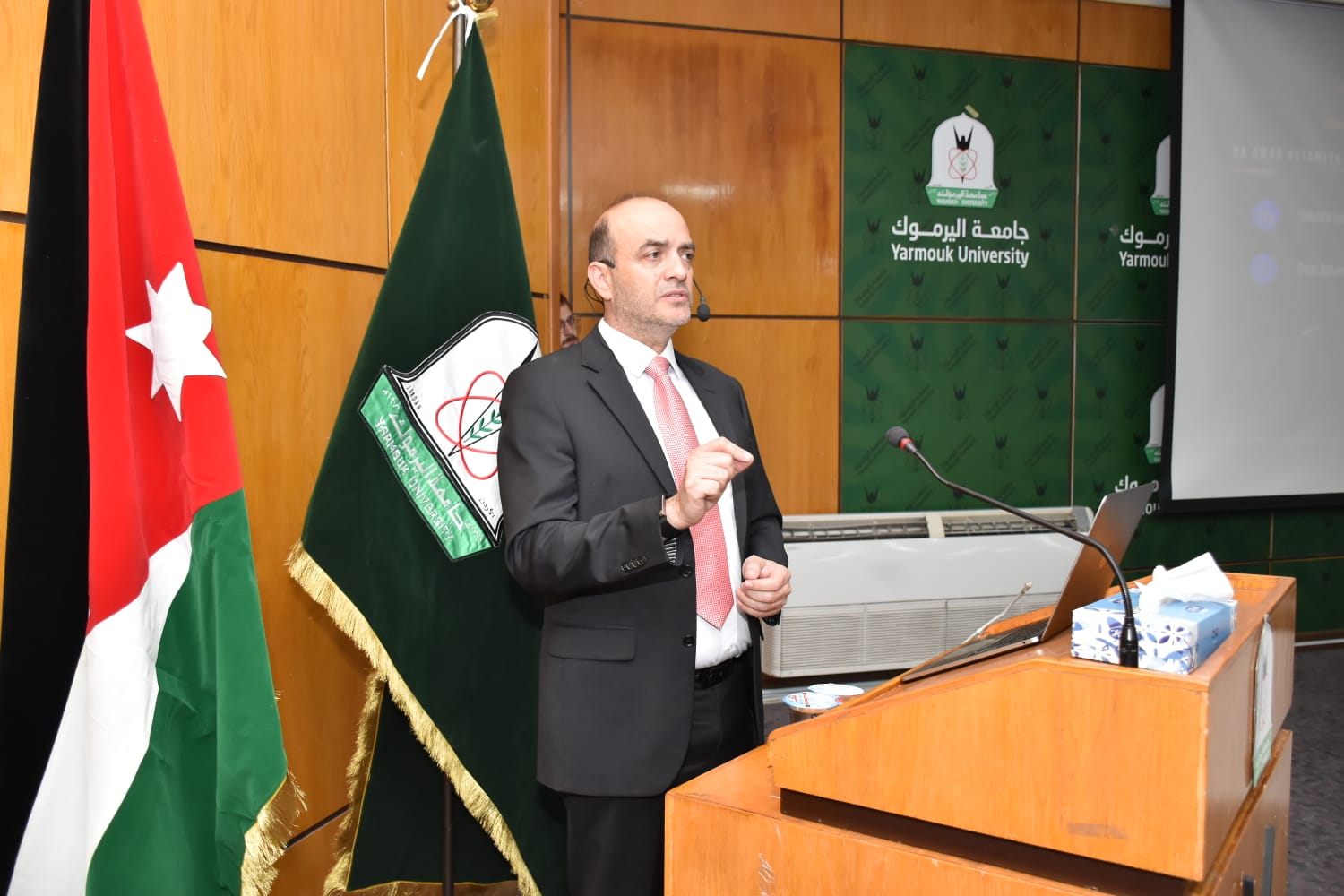  العالم الأردني الحتاملة يحاضر في " اليرموك" حول الذكاء الإصطناعي 