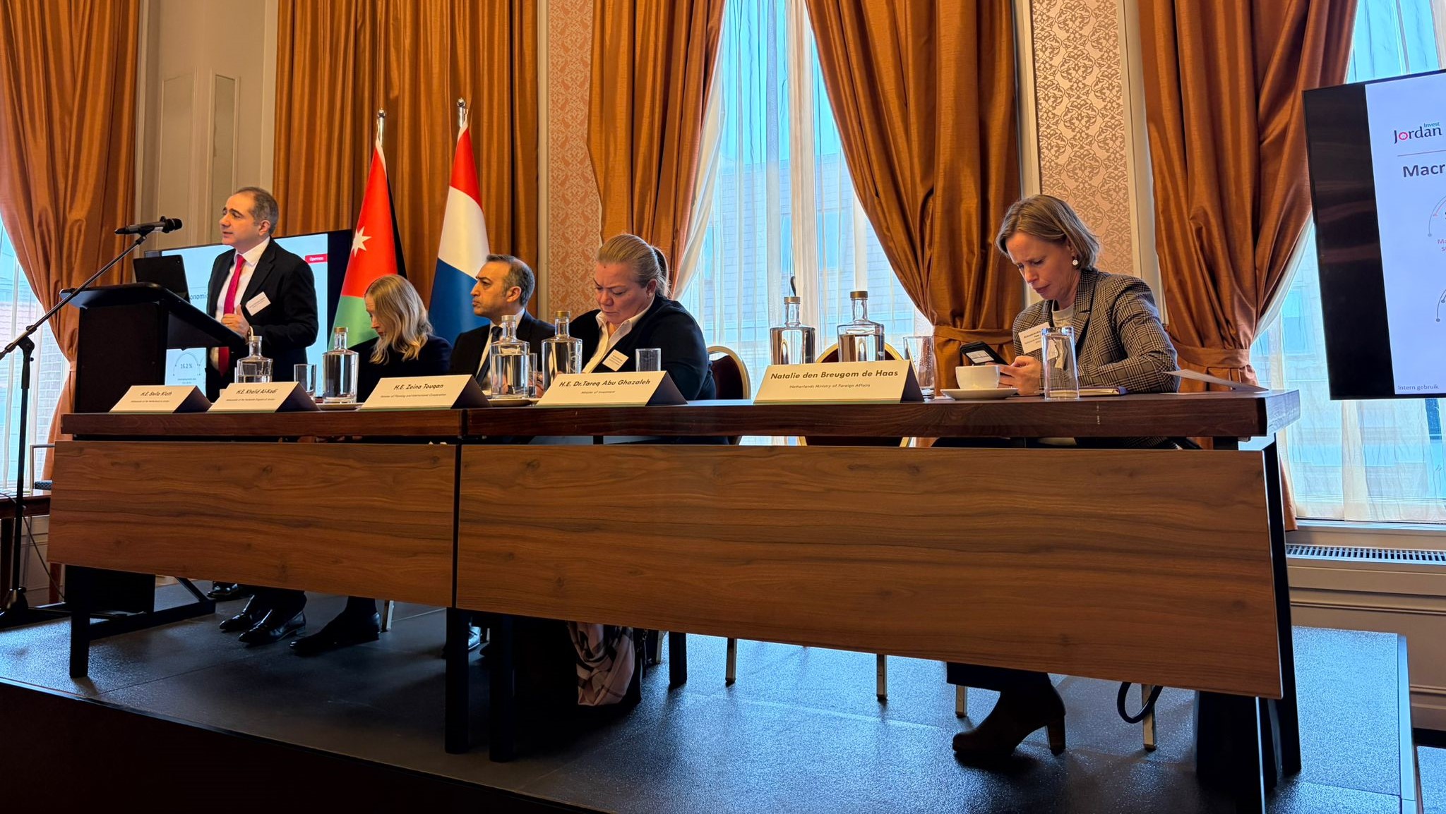  الوفد الوزاري يواصل جولته الأوروبية في هولندا تحضيرًا لمؤتمر الاستثمار الأردني الأوروبي