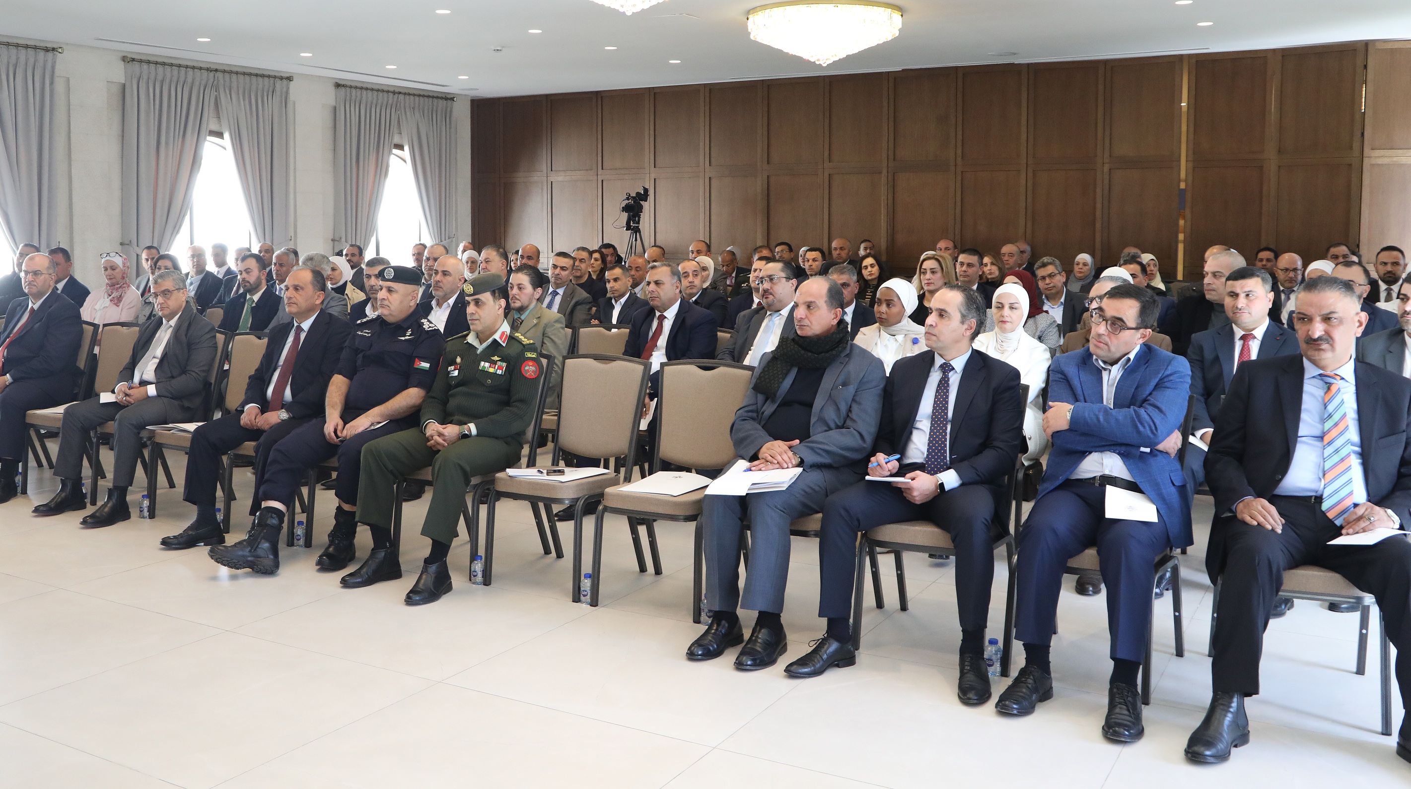  لقاء حكومي يبحث تطوير عمل الوحدات القانونية ضمن تحديث القطاع العام 