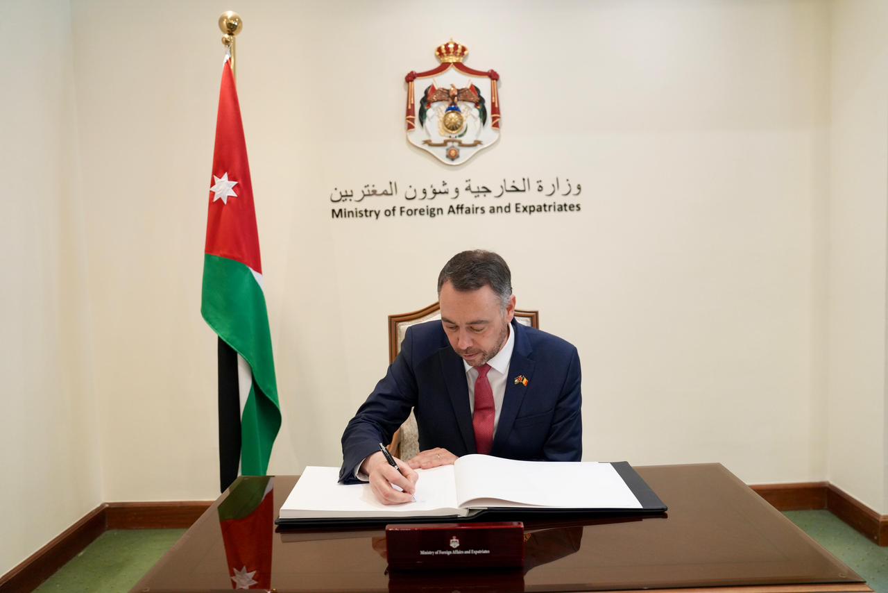  وزير الخارجية يلتقي نظيره البلجيكي