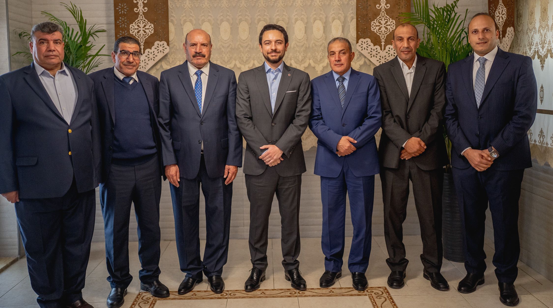  ولي العهد يلتقي ممثلين ووجهاء عن لواء سحاب