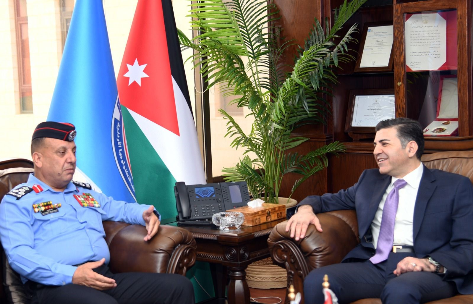 جامعة العلوم تبحث تعزز التعاون مع مديرية الأمن العام