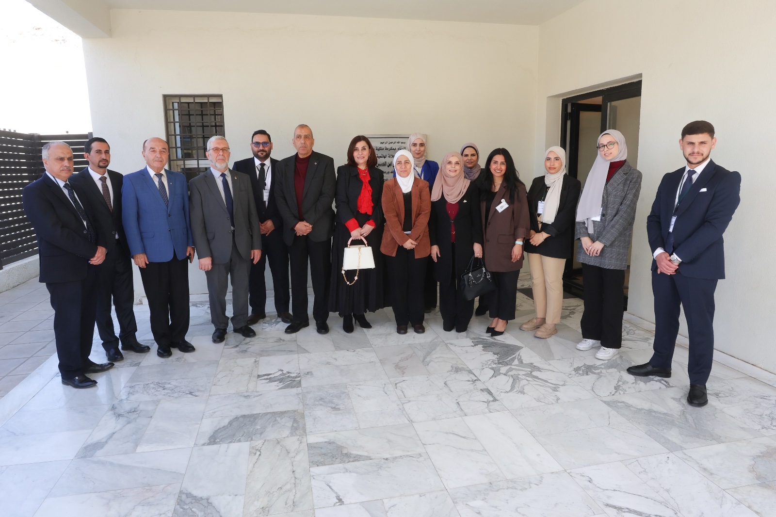 "الحوار الشبابي" في الأعيان تزور "مركز المنصة" في ماركا