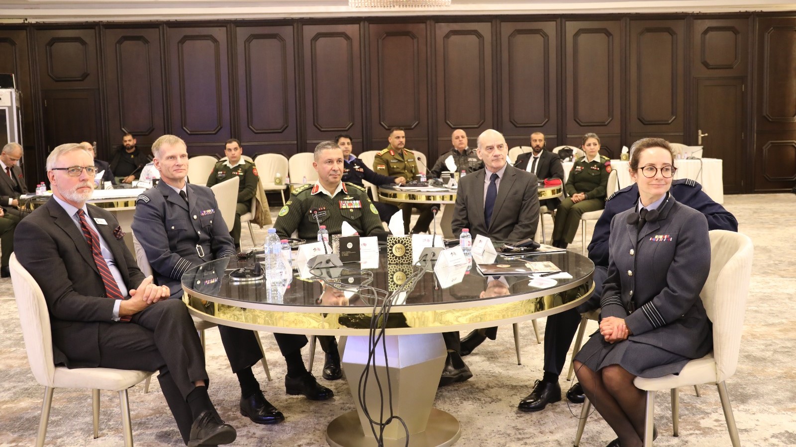  اختتام دورة القيادة الاستراتيجية بمشاركة عدد من ضباط الدول الشقيقة والصديقة