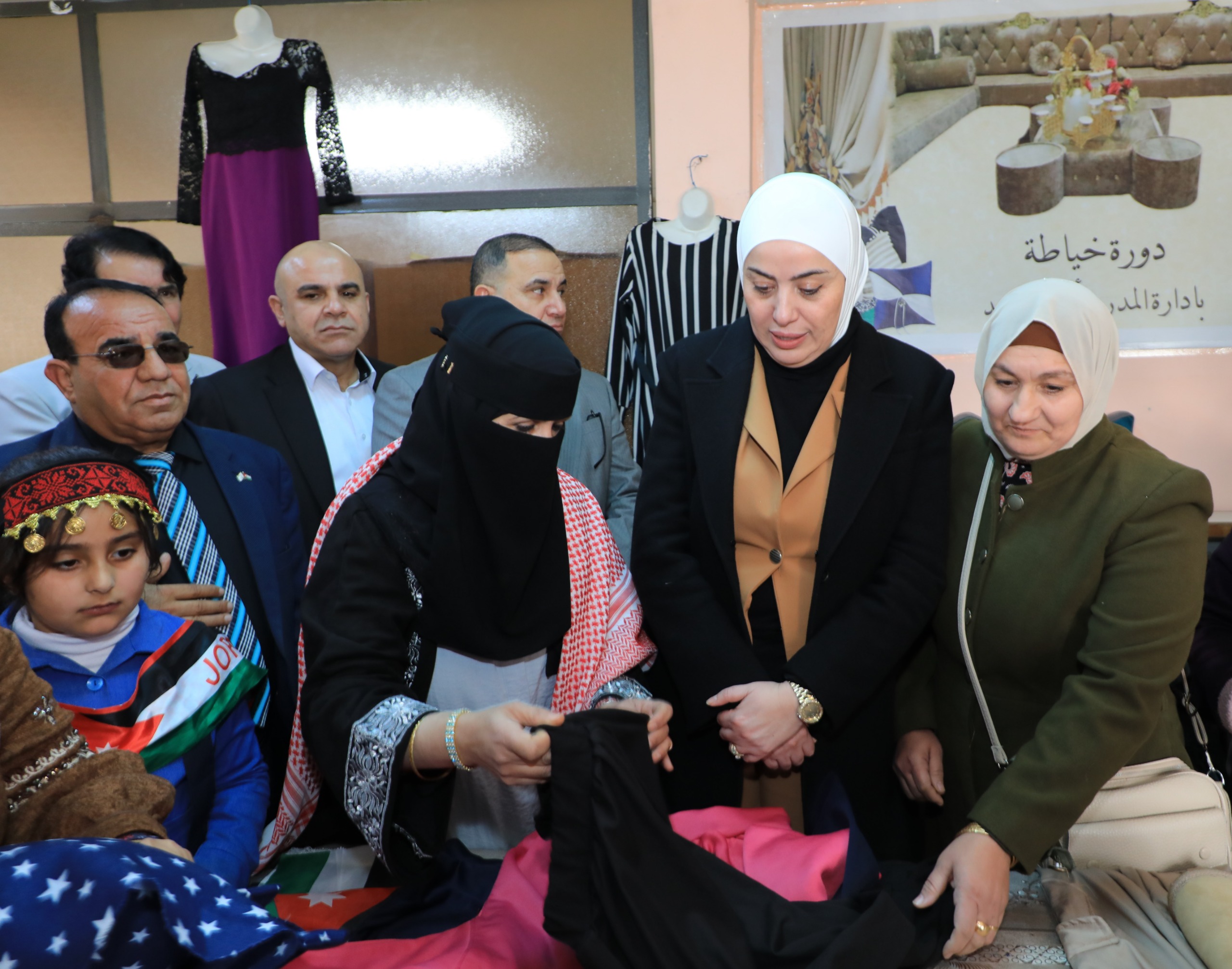  وزيرة التنمية تتفقد جمعيات خيرية ومشاريع إنتاجية في الرصيفة والهاشمية