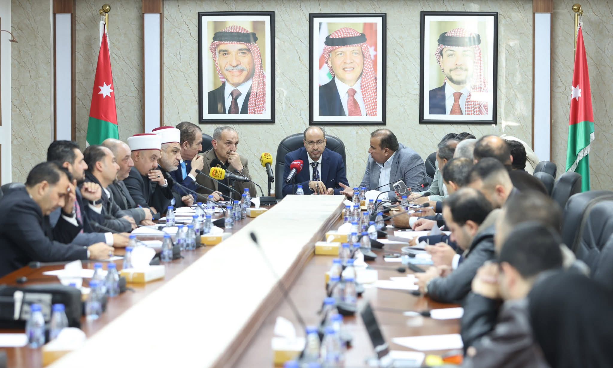  "المالية النيابية" تناقش تقرير المحاسبة المتعلق بوزارة الأوقاف ودائرة قاضي القضاة