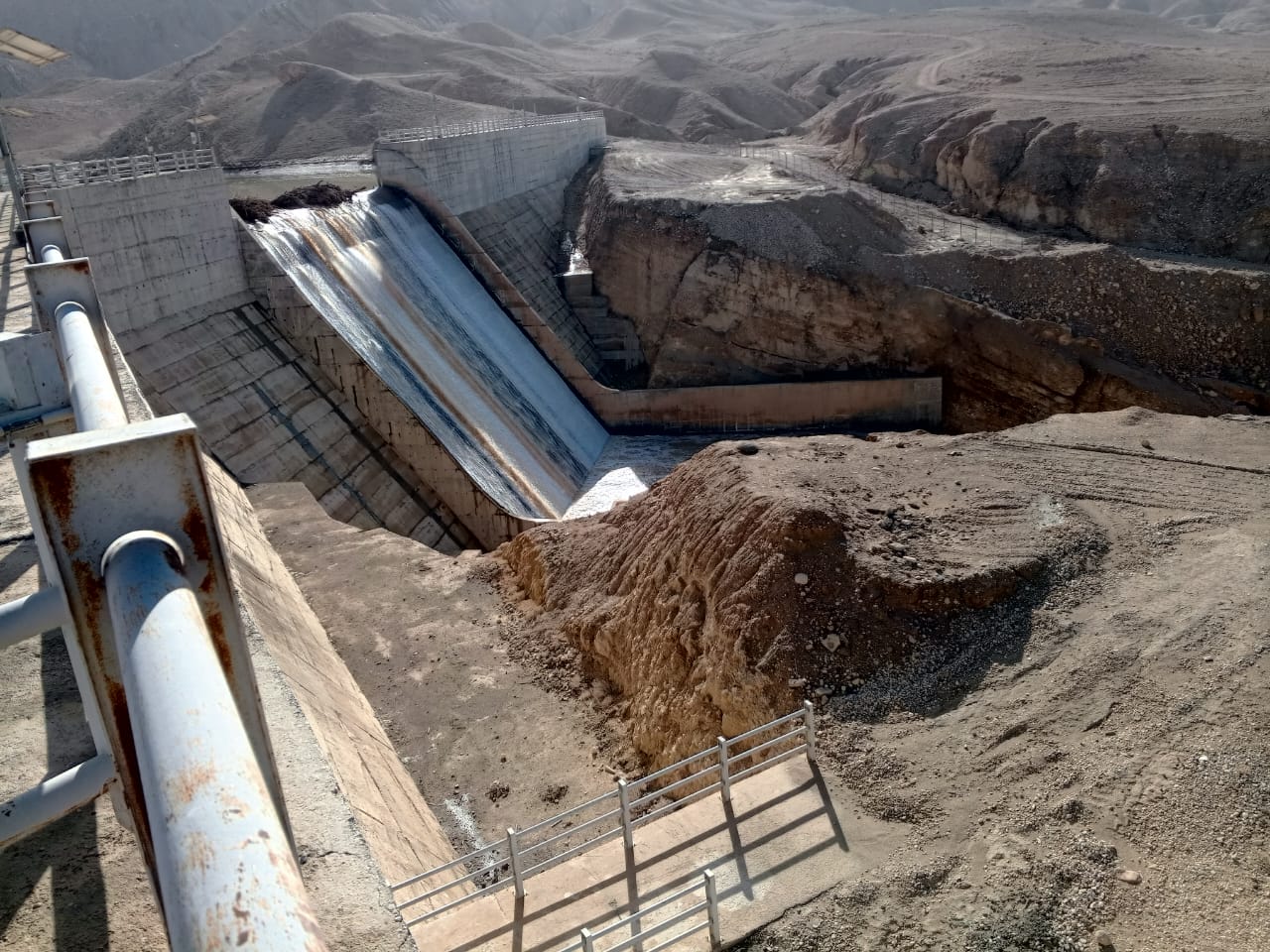  أمين عام سلطة وادي الأردن يتفقد سدي ابن حماد والكرك 