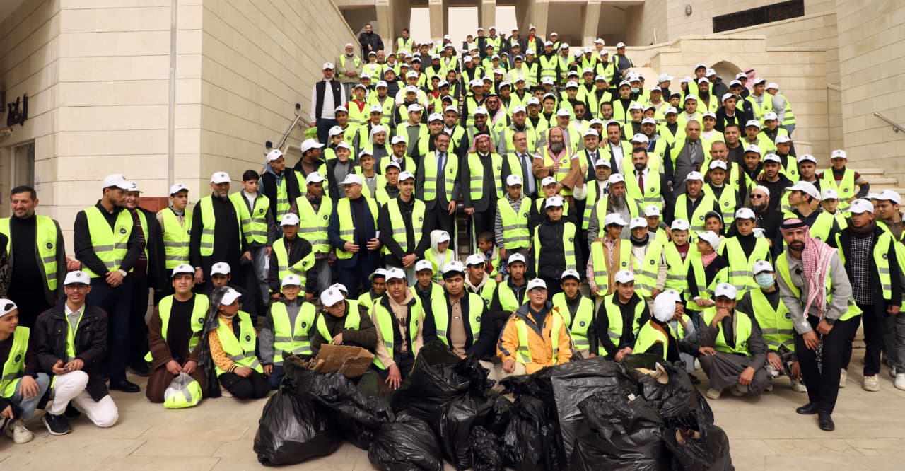 "الأوقاف" تطلق فرقا تطوعية للحد من الإلقاء العشوائي للنفايات