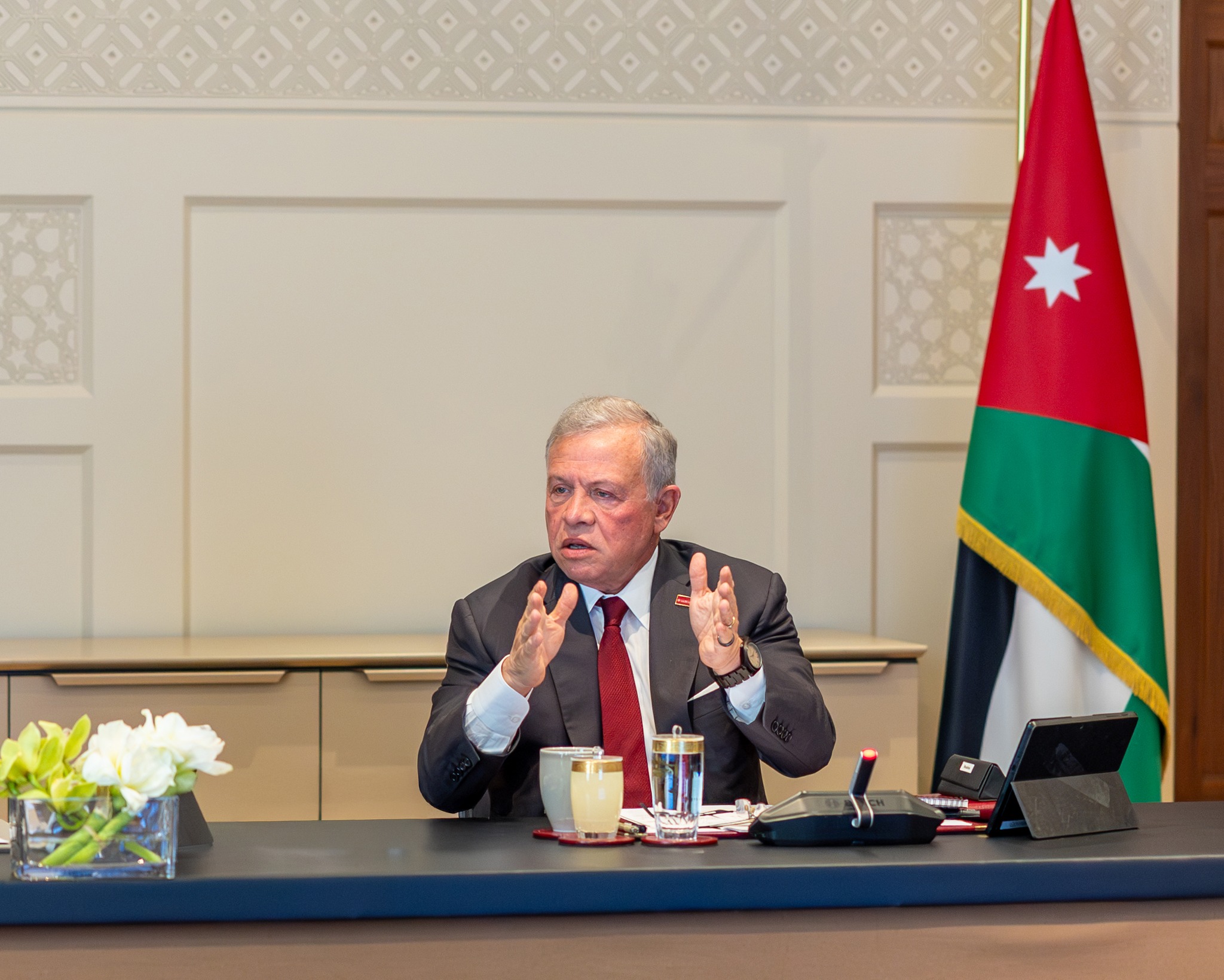 الملك يترأس اجتماعا للاطلاع على إجراءات الحكومة استعدادا لتنفيذ مشروع الناقل الوطني للمياه