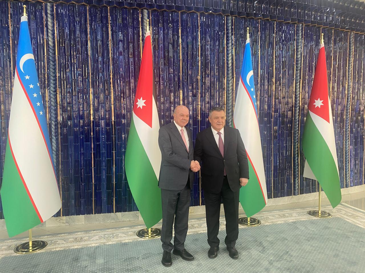  الفايز يجري مباحثات ثنائية مع رئيسي مجلسي الشيوخ والتشريعي الأوزبكي