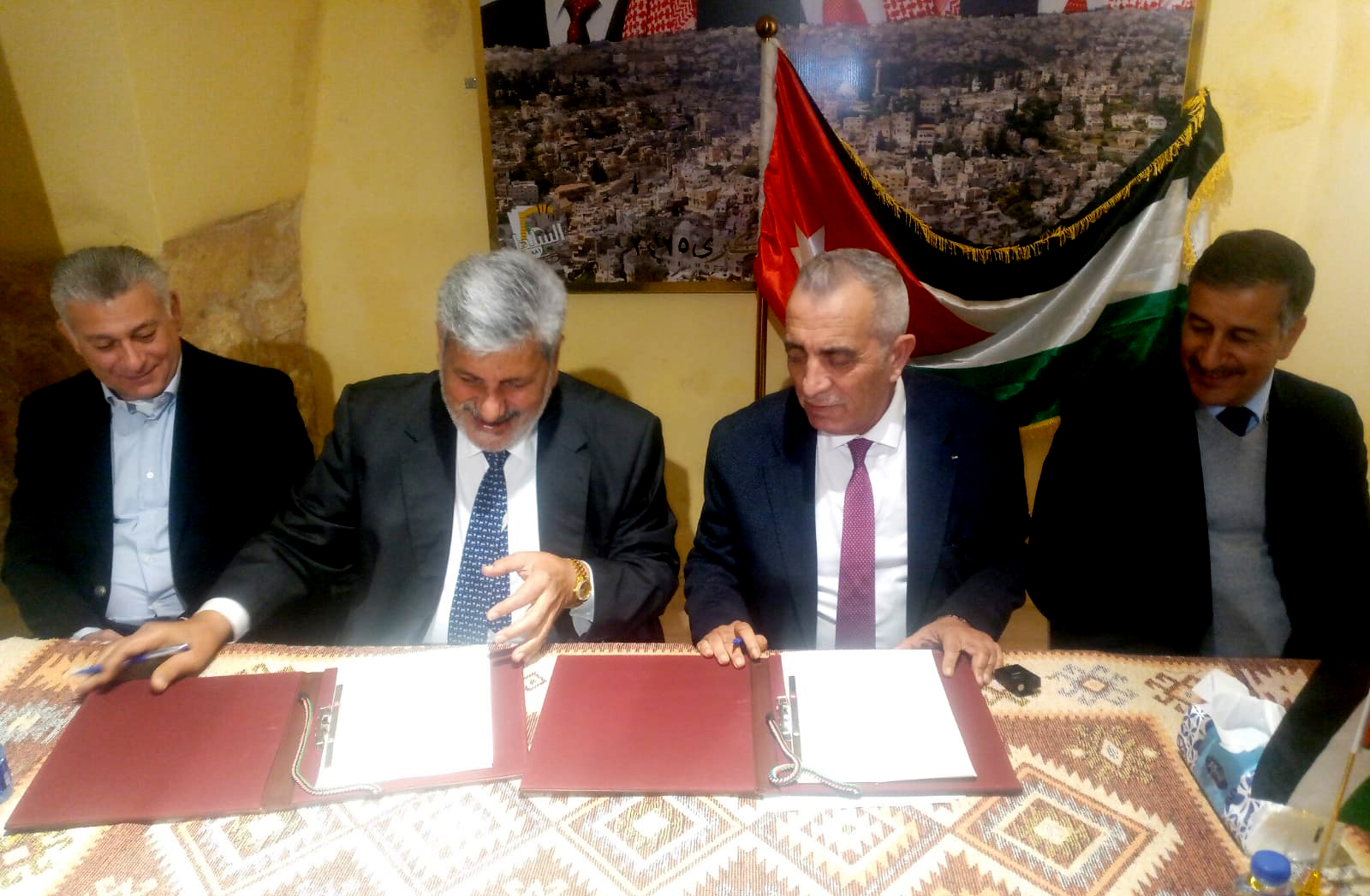  وزير الثقافة يوقع اتفاقية بيت قاقيش بالسلط