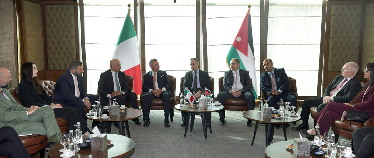  وزيرا الصناعة والاستثمار يلتقيان رئيس الغرفة التجارية العربية الإيطالية