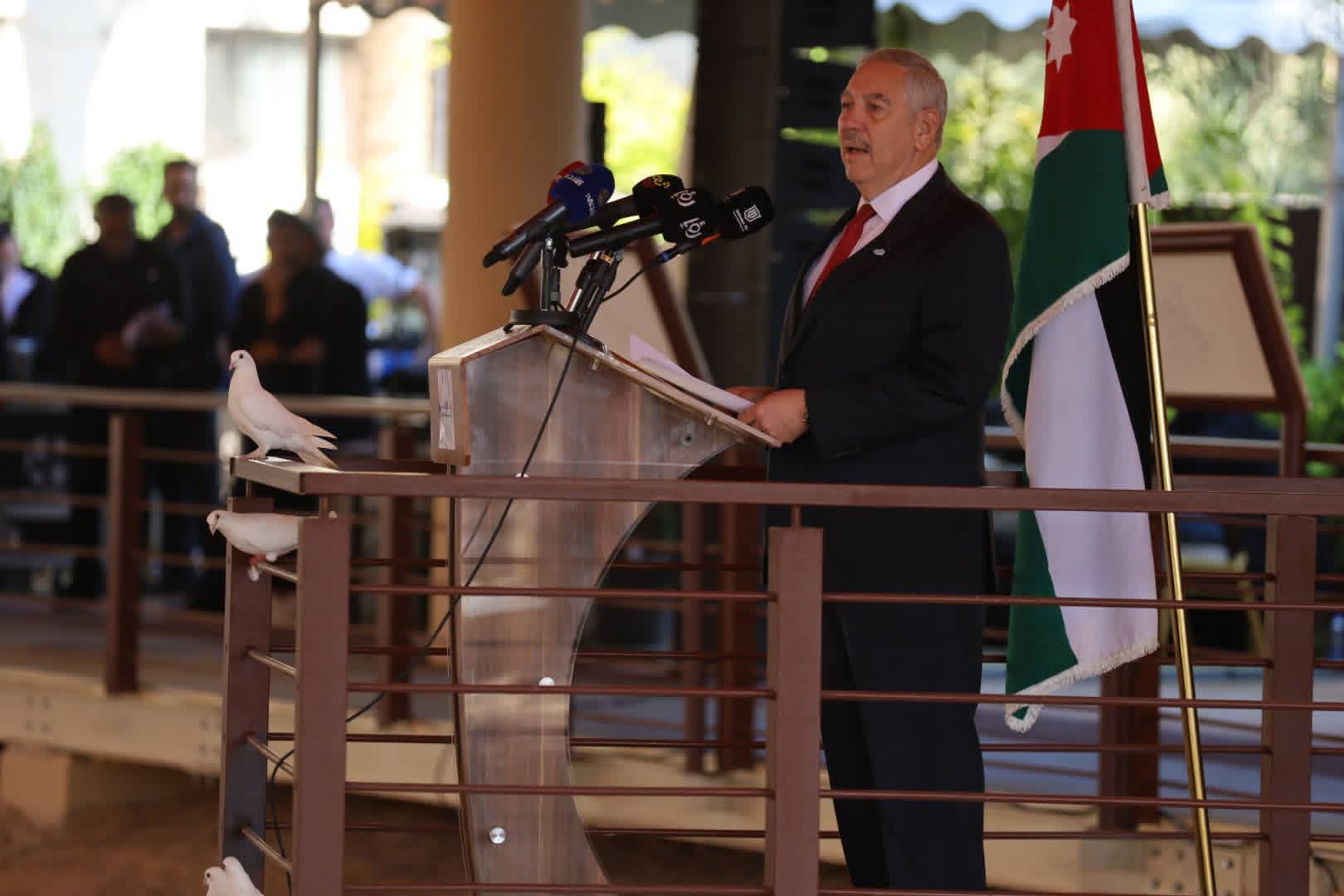 مندوبا عن الملك.. وزير السياحة يرعى افتتاح كنيسة العقبة الأثرية