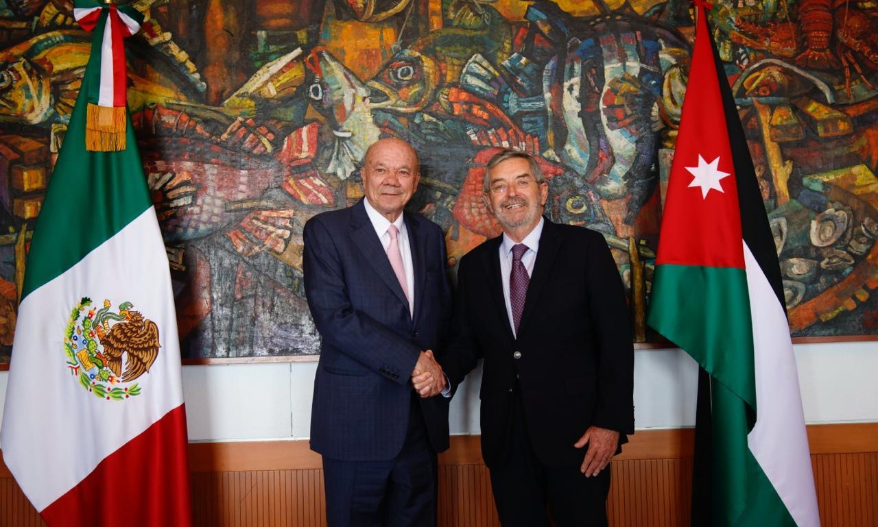  رئيس مجلس الأعيان يلتقي وزير خارجية المكسيك 