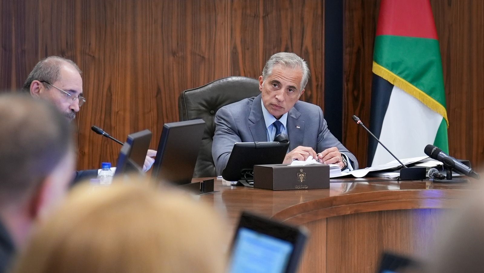  مجلس الوزراء يناقش تأثير الأحوال الجويَّة التي شهدت خلالها المملكة هطولاً مطريَّاً غير مسبوق خلال ستَّة أيَّام يعادل معدَّلات الهطول المطري لسنة كاملة خصوصاً في مناطق الجنوب