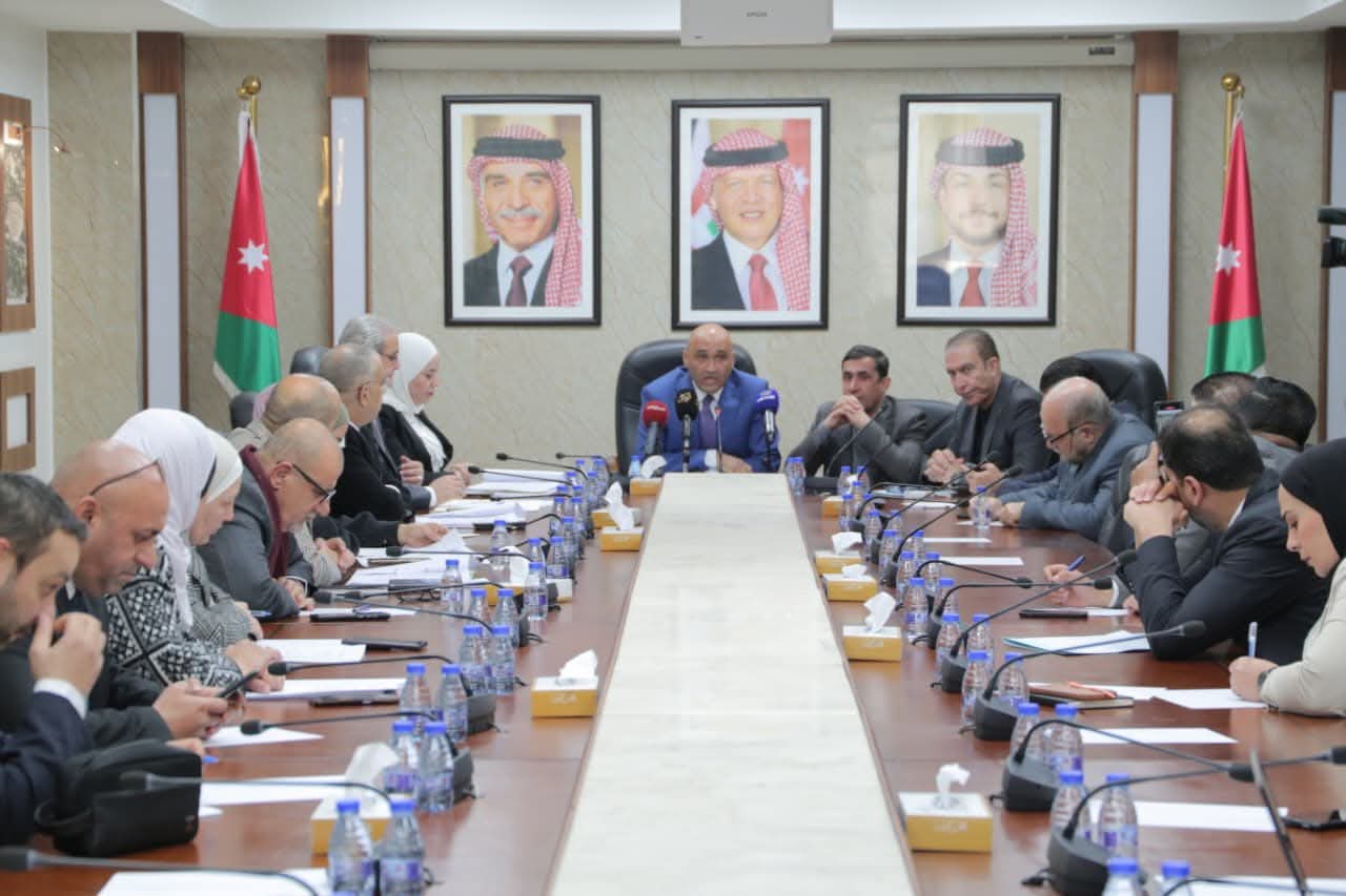  الصحة النيابية تناقش توسيع مظلة التأمين الصحي للأسر الفقيرة