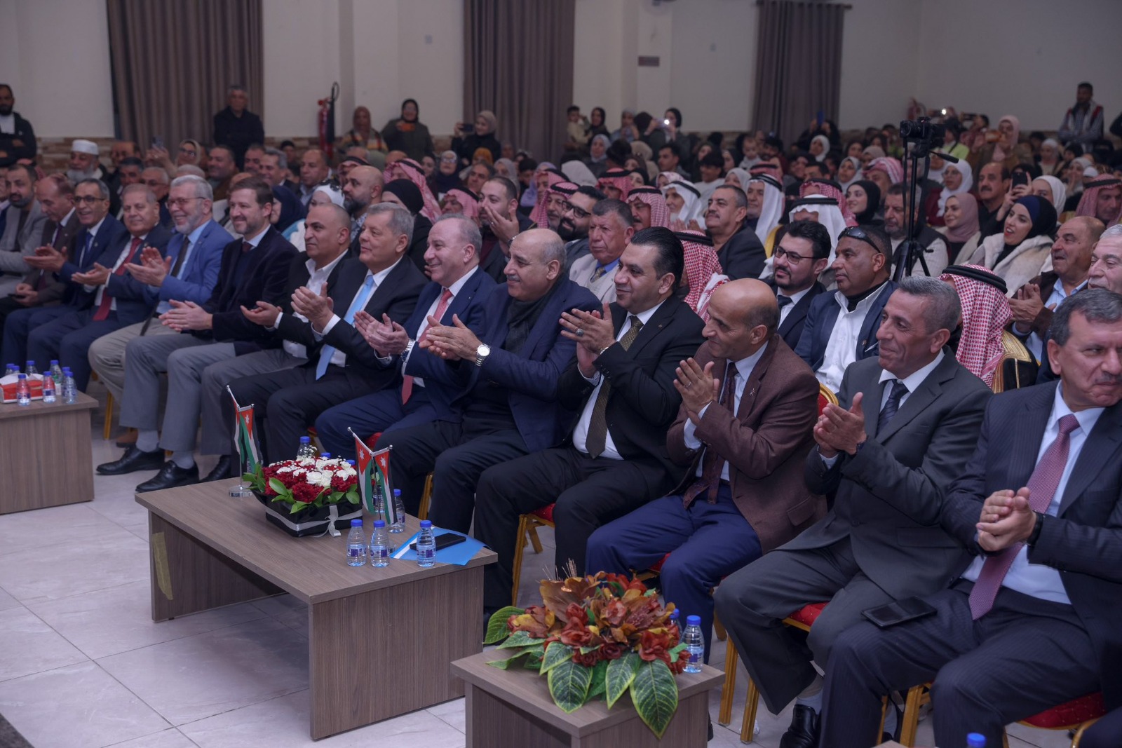  مخيم حطين ينظم احتفالا جماهيريا بمناسبة عيد ميلاد الملك