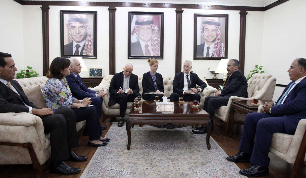 Interior minister, UN official discuss refugees, terrorism