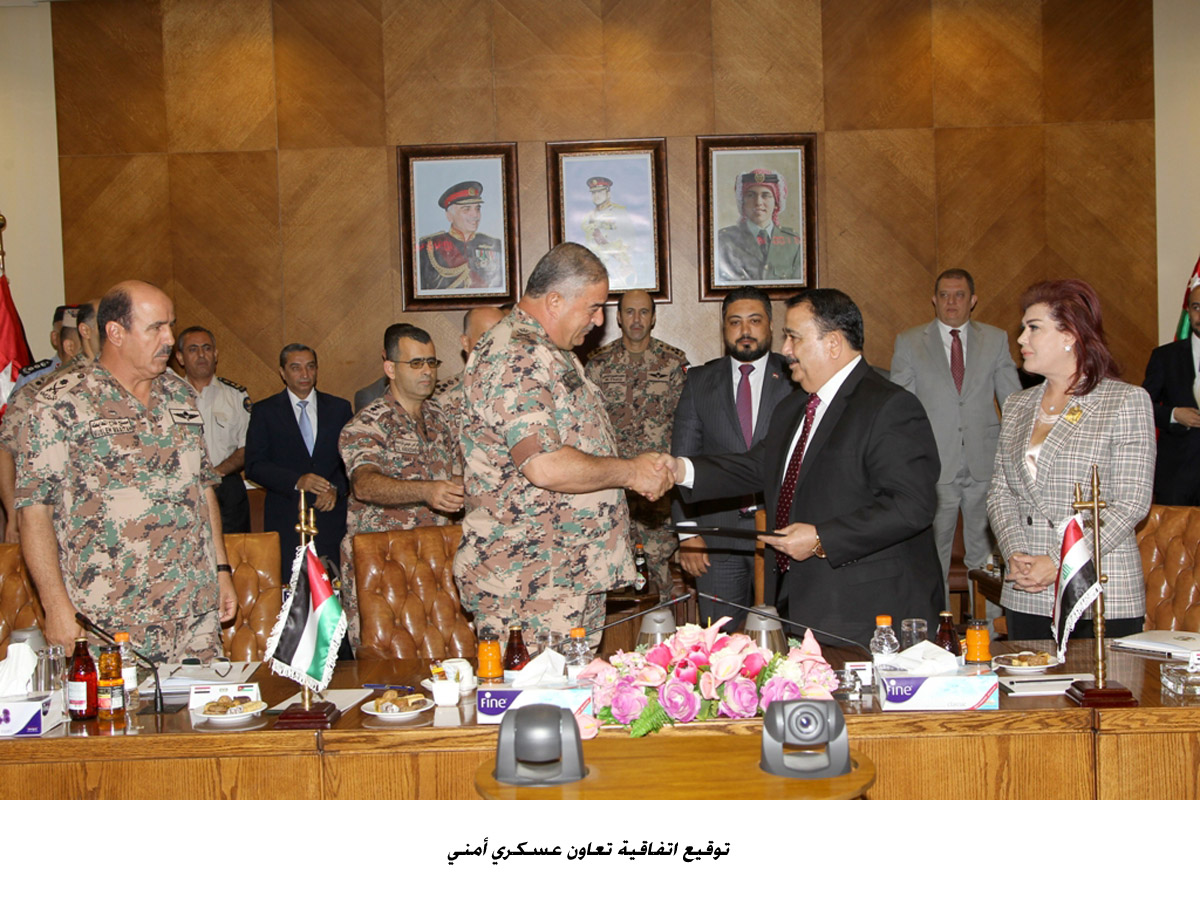 Army chief, Iraqi defense minister discuss bilateral cooperation
