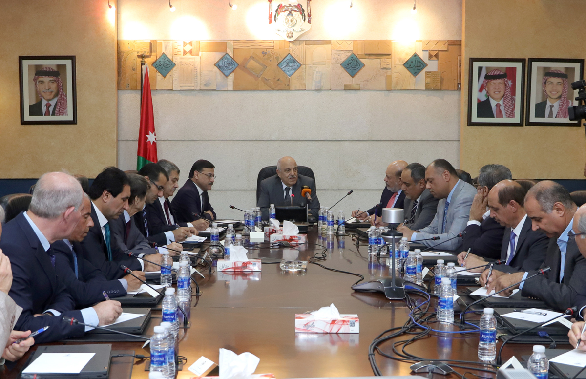 Deputy PM meets representatives of labor unions