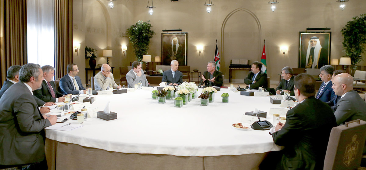 King meets journalists, writers