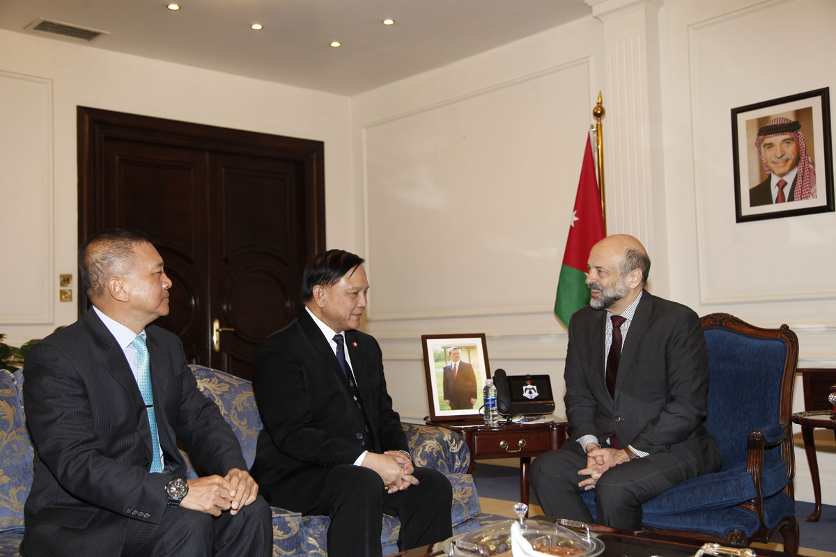 PM, Thai delegation discuss relations