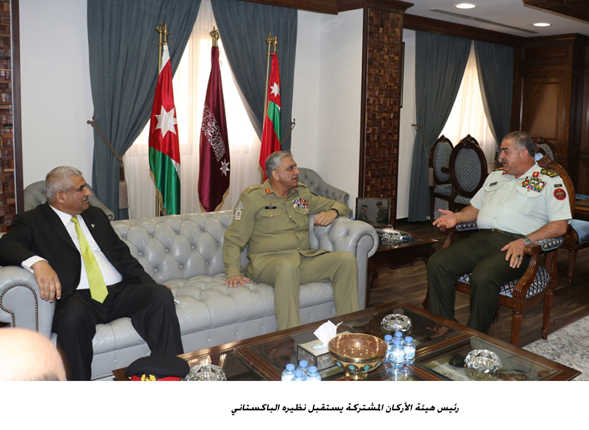 Army chief, Pakistani counterpart discuss military cooperation