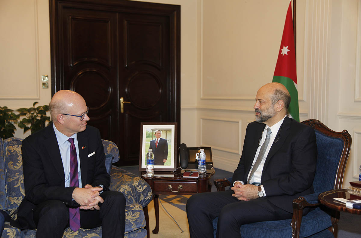 PM meets with Canadian House of Commons Speaker