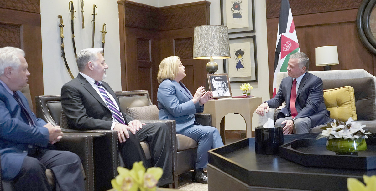 King meets US House official