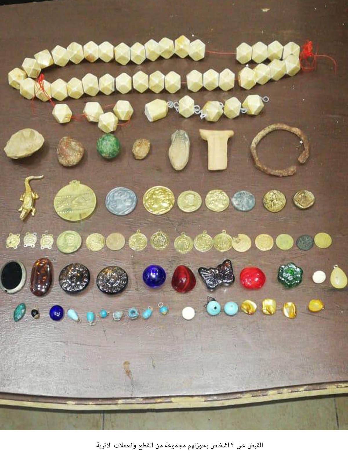 Three arrested for allegedly selling artefacts