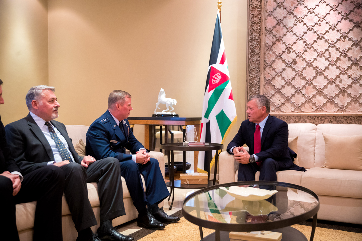 King receives U.S. military official