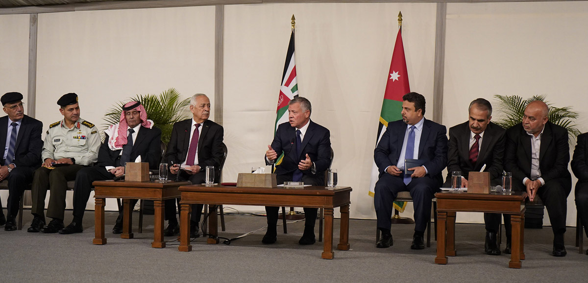 King meets Palestinian refugee camps' figures, dignitaries