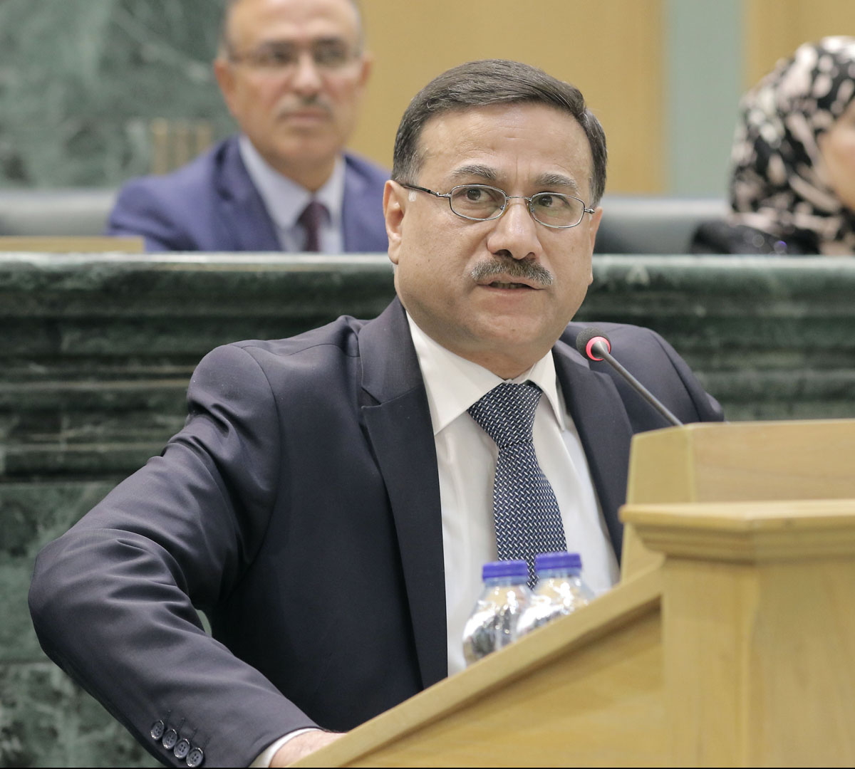 Finance minister delivers draft budget law speech to Parliament