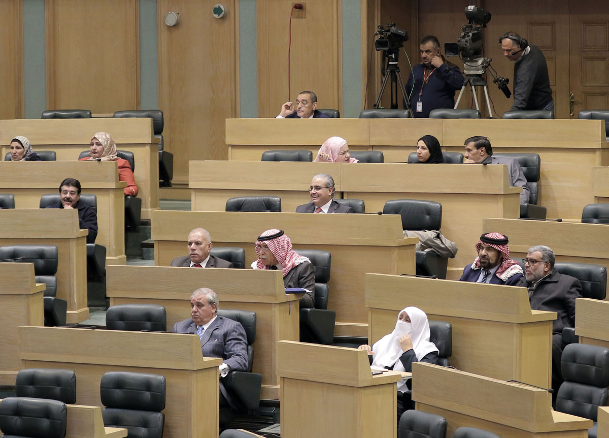 House chief says budget vote is expected before weekend