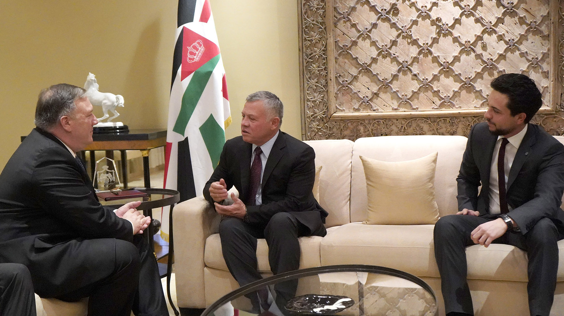 King, Pompeo discuss strategic partnership, region