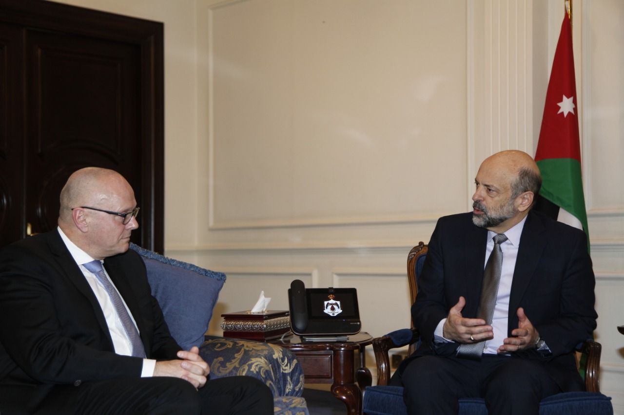 PM, German official discuss ties