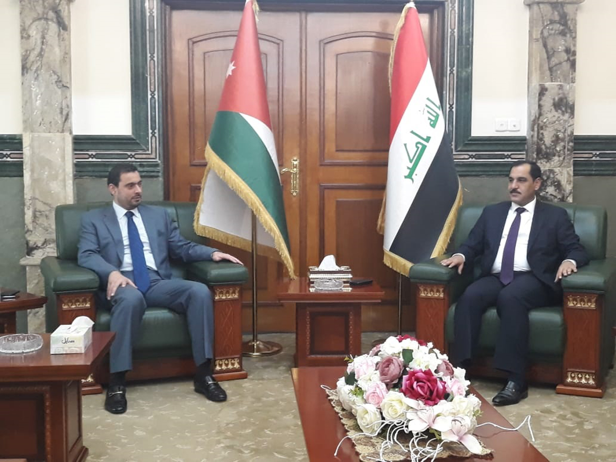 Industry minister, Iraqi officials follow up on economic agreements
