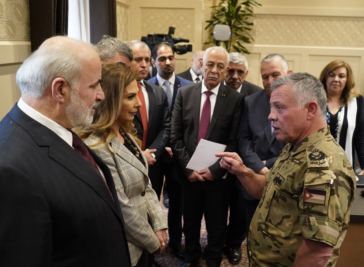 King meets political, media figures, says main goals are overcoming economic challenges, reducing poverty, unemployment