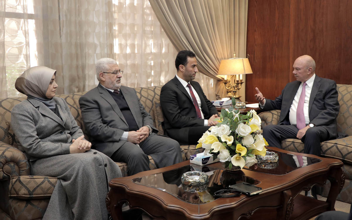 Senate chief meets Iraqi political party reps