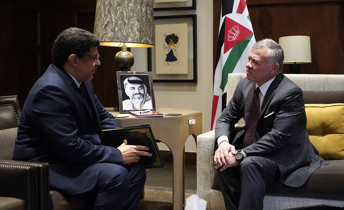 King receives letter from president of Mauritania delivered by special envoy