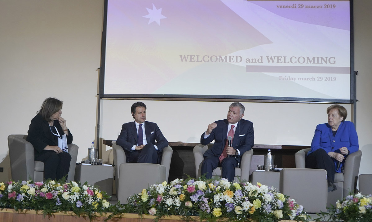 King participates in Q&amp;A session after receiving Lamp of Peace award in Italy