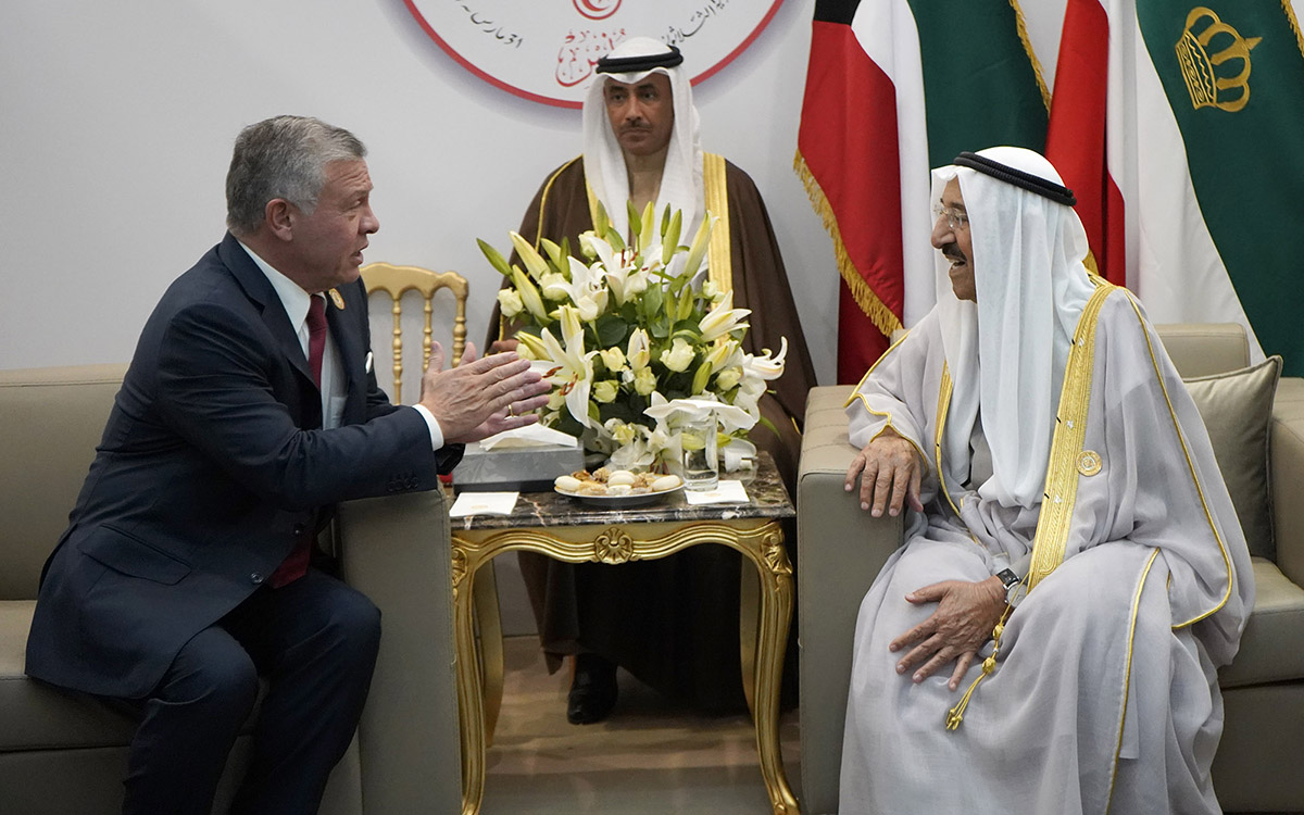 King meets Kuwait emir in Tunis